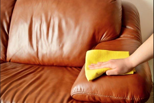 quy-trinh-trong-cach-bao-duong-sofa-da